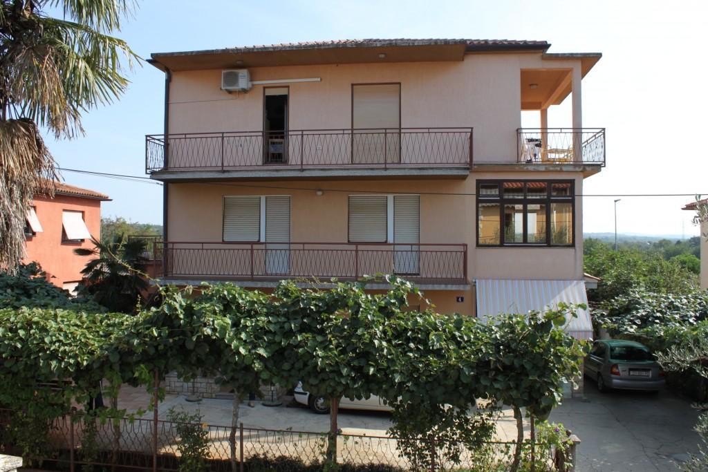 Apartments With A Parking Space Umag - 7110 Exterior foto